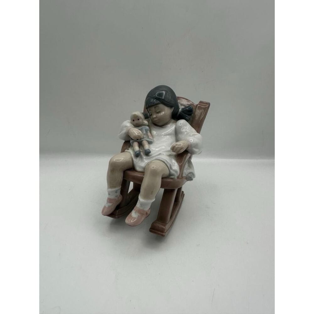 Lladro “Naptime” Figurine 5448